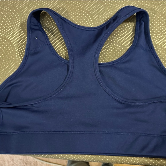 Nike Dri-Fit sports bra - Picture 3 of 3
